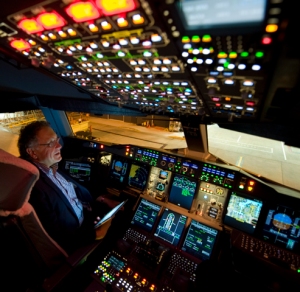Passenger living the pilots' dream in the left seat of the A380 (Photo: Richard de Crespigny)